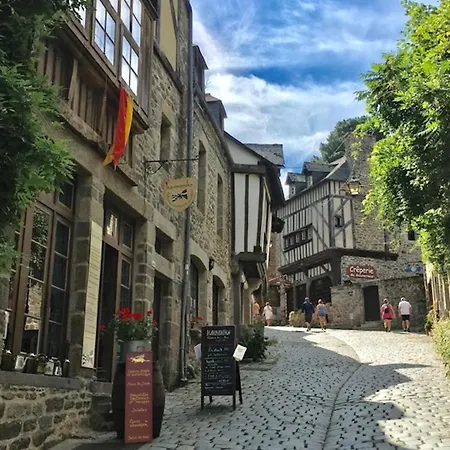 Quai Du Val Is A Charming Pet And Family Friendly Riverside In Lehon Close To Sleeps 7 Dinan
