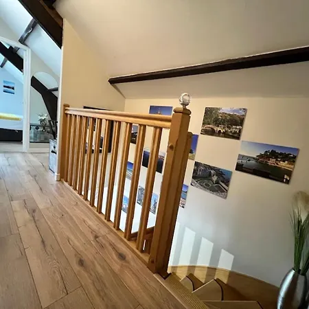 Prázdninový dům Quai Du Val Is A Charming Pet And Family Friendly Riverside In Lehon Close To Sleeps 7 *